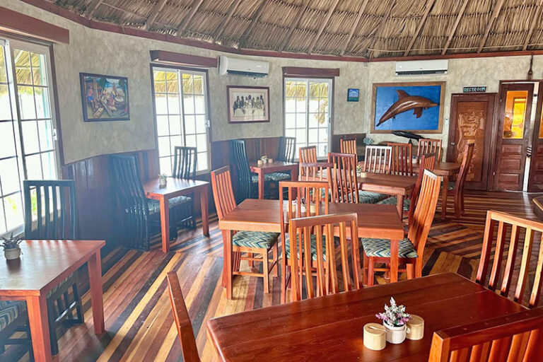 blackbird caye resort