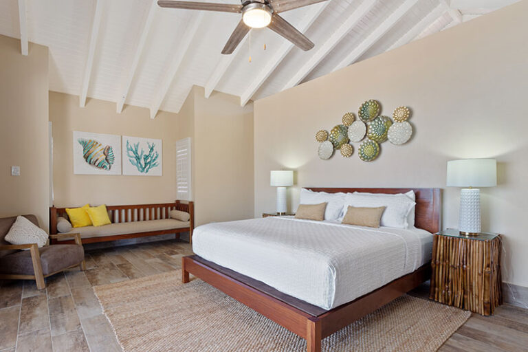 blackbird caye resort