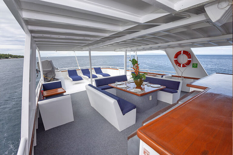 atlantis adventurer philippines liveaboard