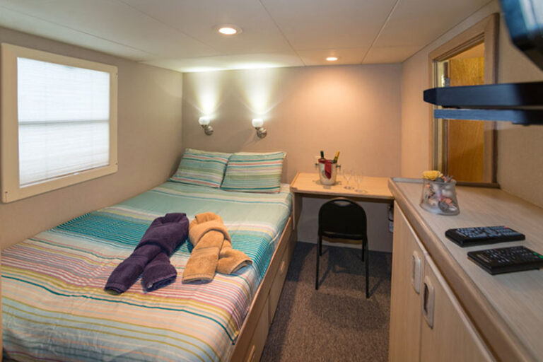 turks and caicos liveaboard