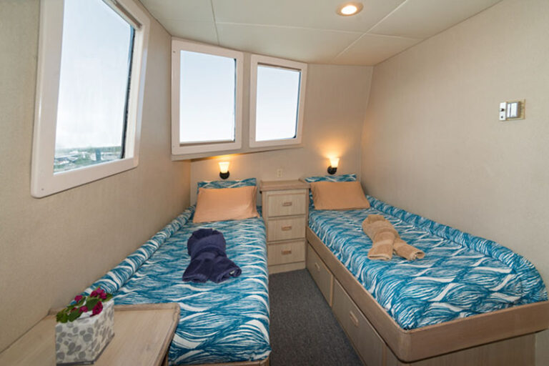 turks and caicos liveaboard