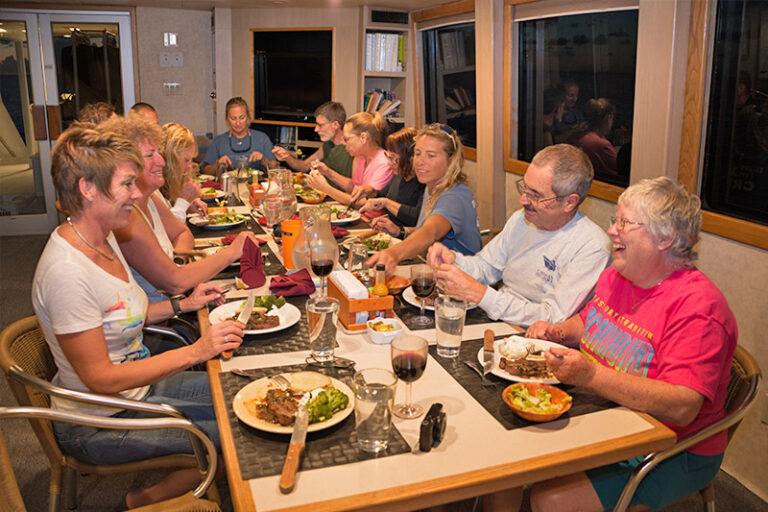 turks and caicos liveaboard