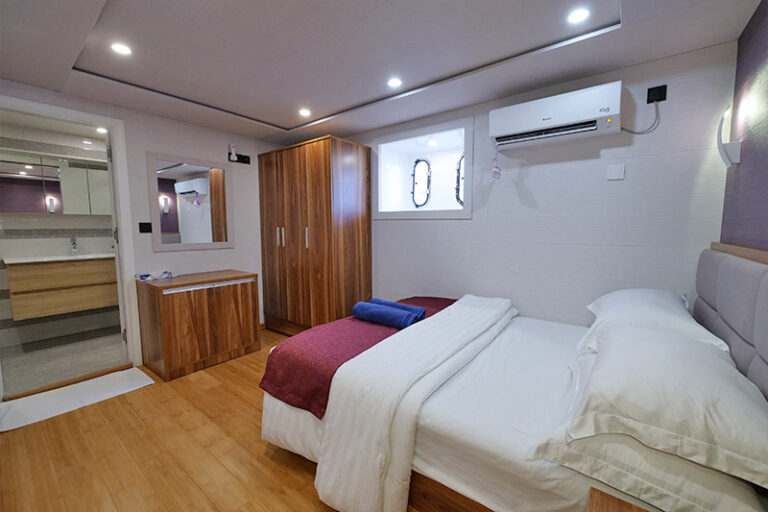 maldives emperor explorer