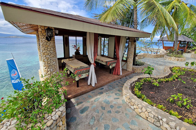 magic island dive resort philippines