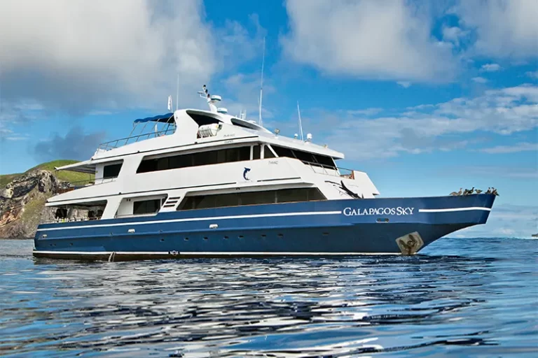 galapagos sky liveaboard