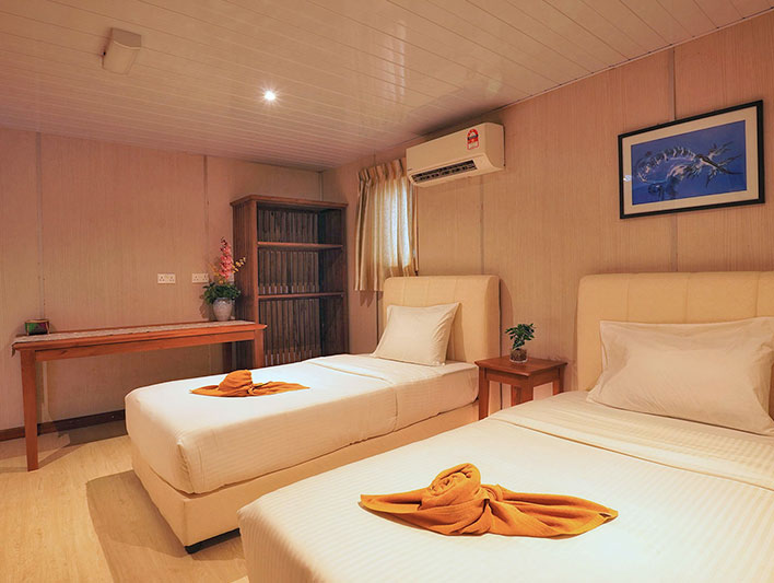 seaventures dive rig malaysia