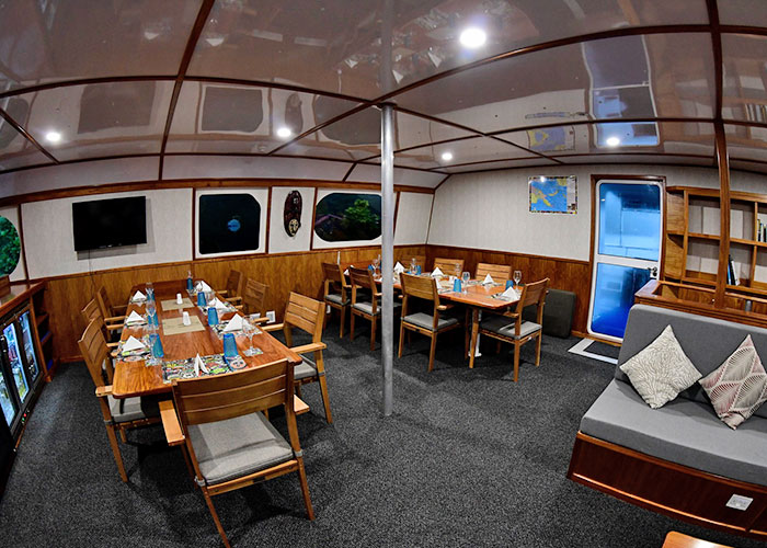 mv oceania liveaboard papua new guinea