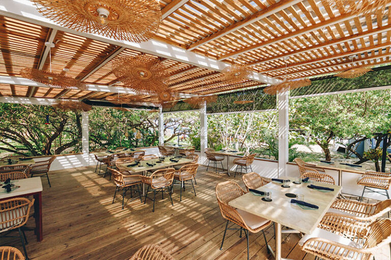 barefoot cay resort roatan