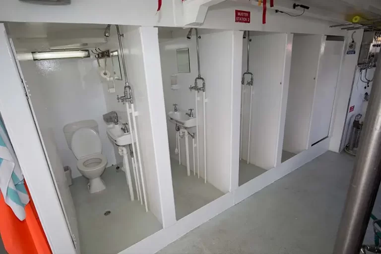 solomon master liveaboard