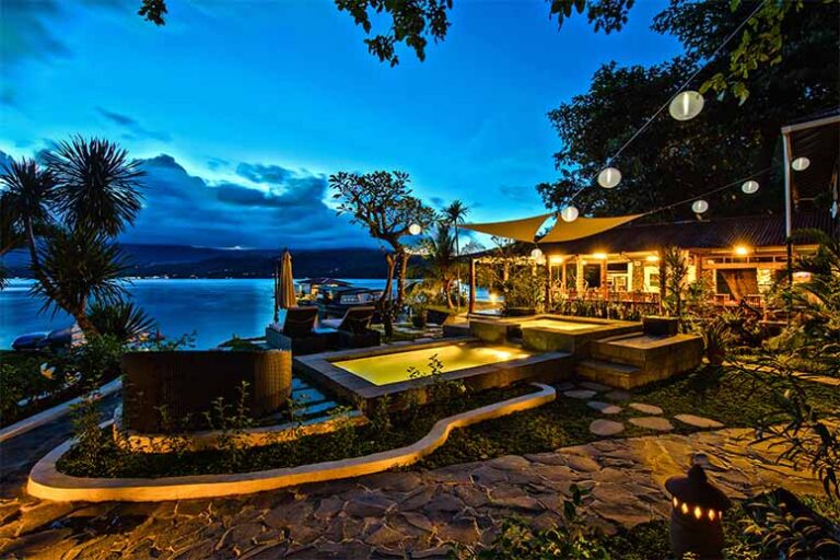 01 NAD-Lembeh Resort _ Front_Pool blue hour