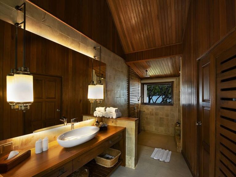 gangga island resort bathroom