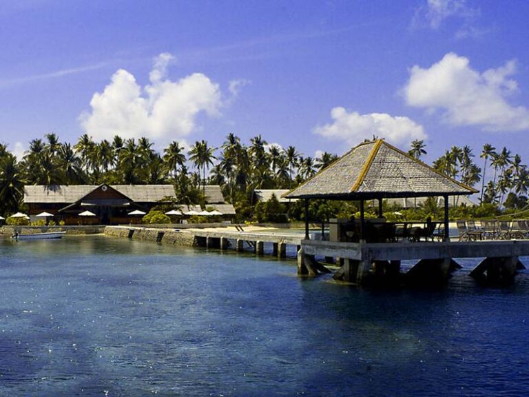 wakatobi dive resort